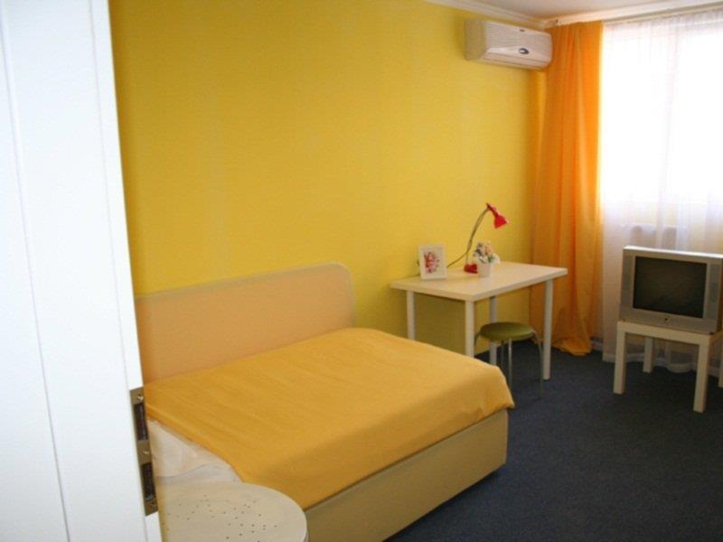 Hotel Nelisse Букурещ Стая снимка
