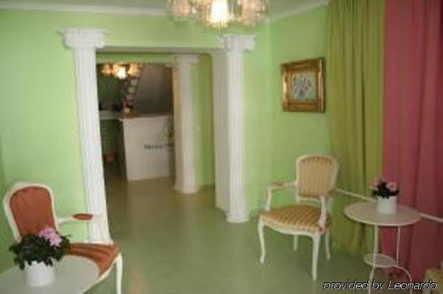 Hotel Nelisse Букурещ Екстериор снимка